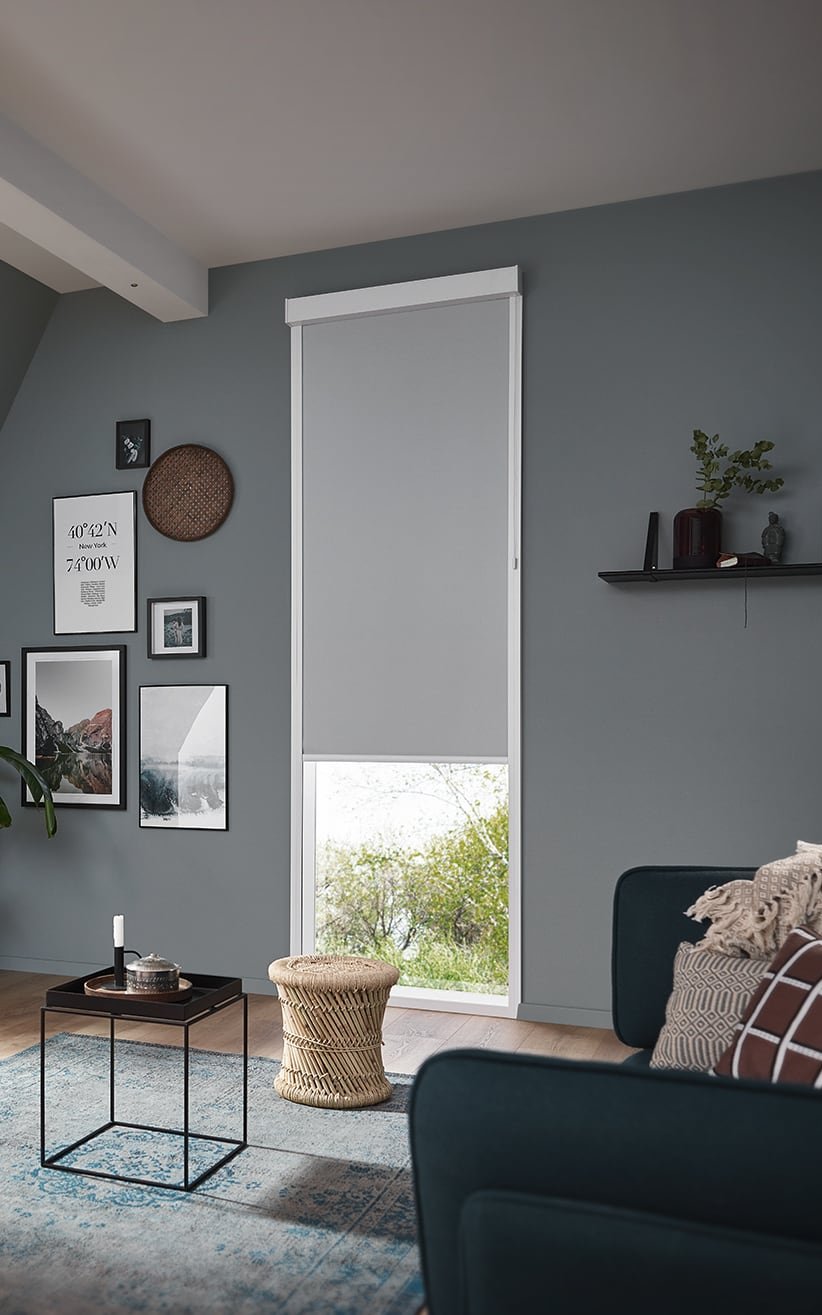 KADECO Verdunkelungsrollo in gemütlichem grau als Sonnenschutz für das Wohnzimmer